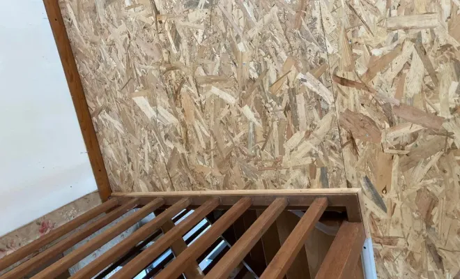 Home Style Protect pose un plancher en bois dans des combles non aménagés à Cambrai, Cambrai, Home Style Protect