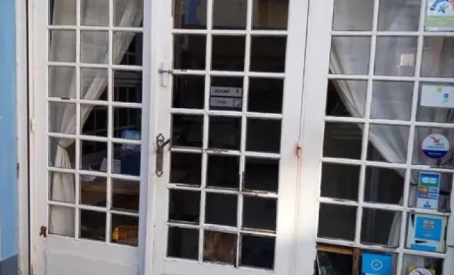 Homestyle Protect réalise la fourniture et pose d'une vitrine de commerce à Berck-sur-Mer, Cambrai, Home Style Protect